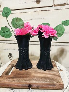Vintage black vase with a timeless, elegant silhouette
